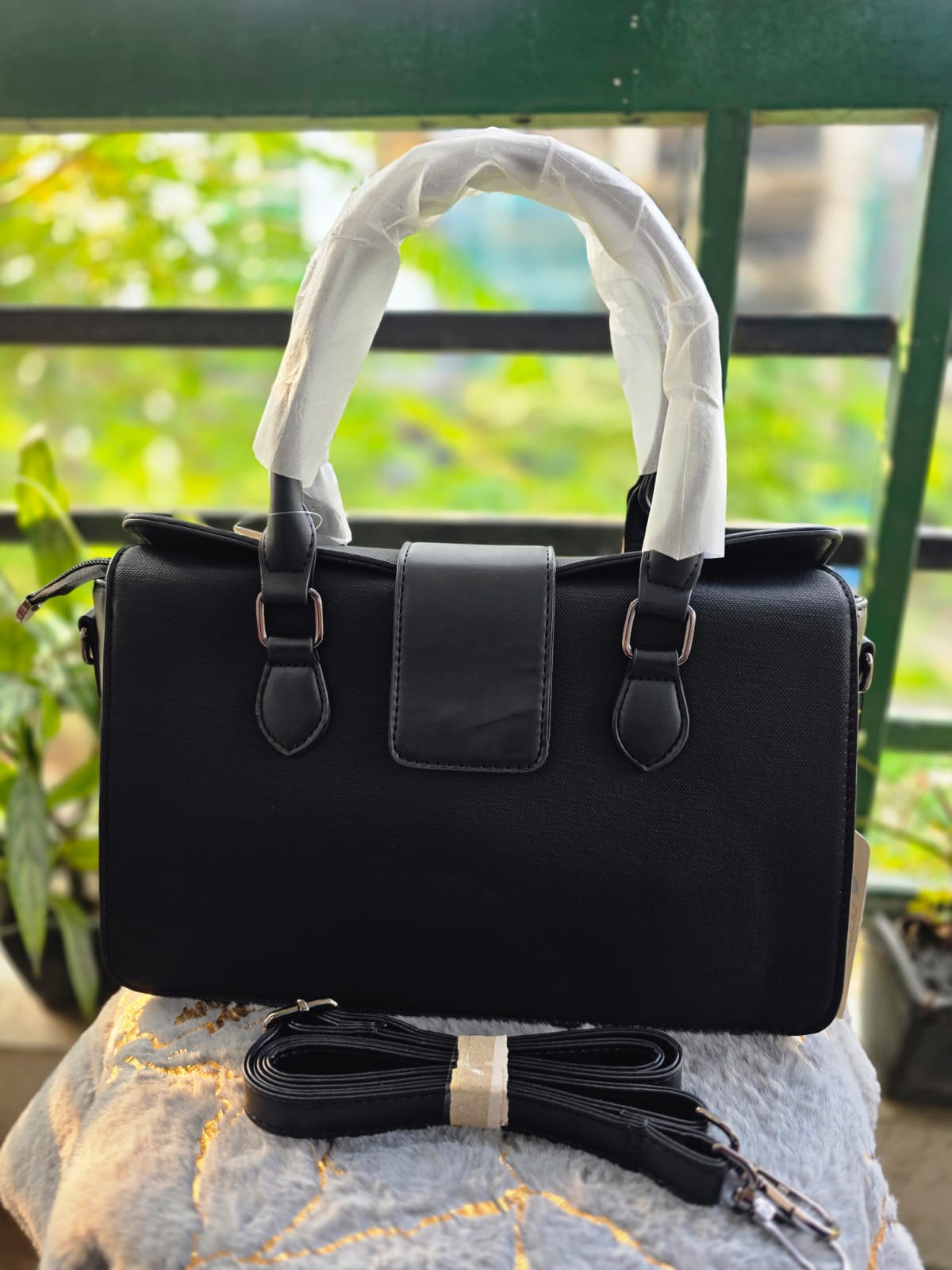 Premium Leather Luxurious Hand Bag With Long Belt (901)