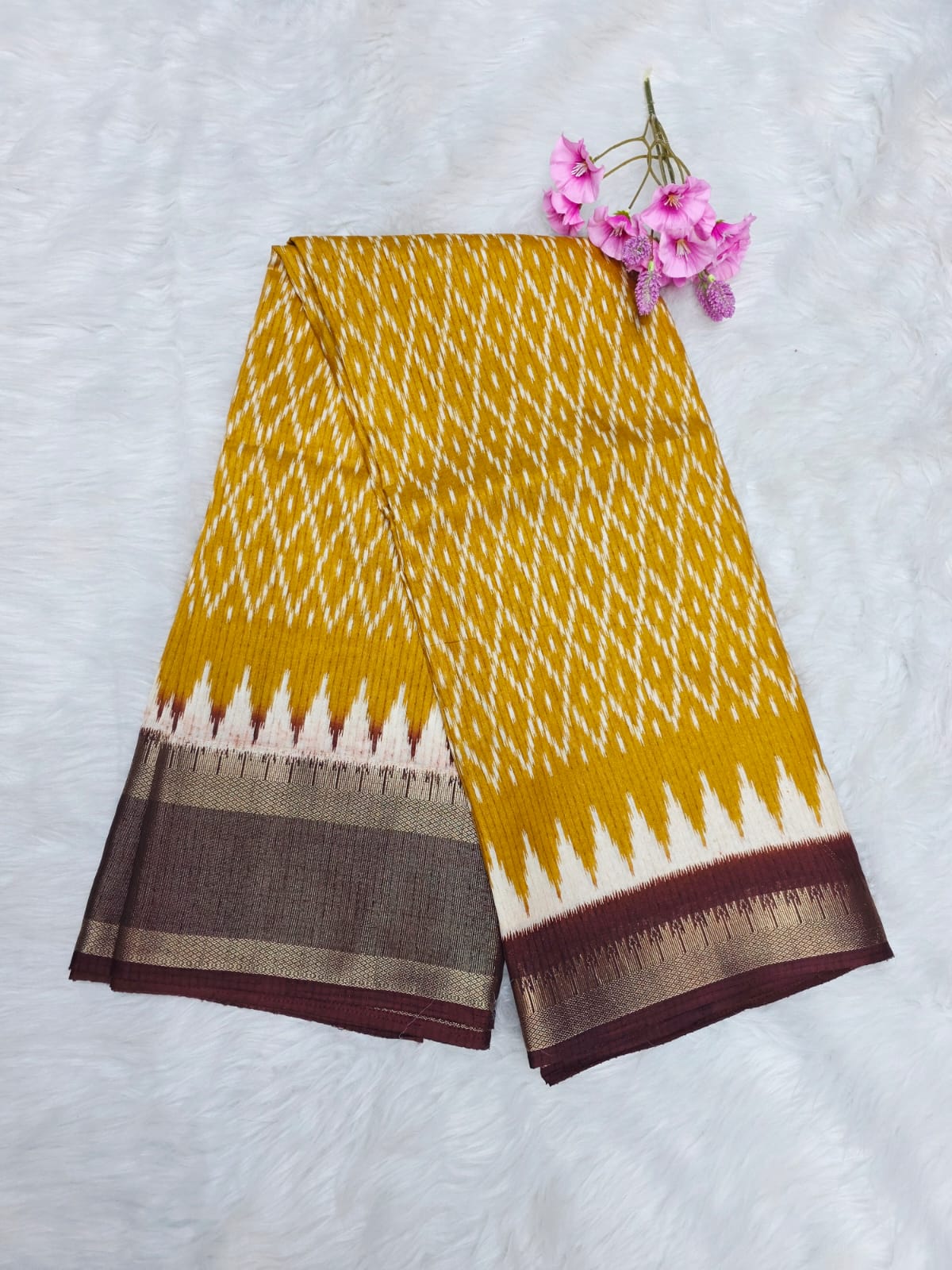 Ikkat Maheshwari Saree